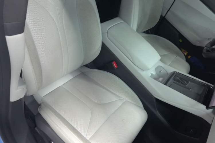 Used XPeng P7 2025 Model—702 Long Range Ultra Right Front Seat