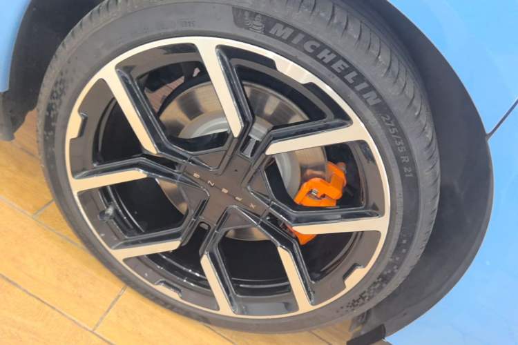 Used XPeng P7 2025 Model—702 Long Range Ultra Right Rear Wheel Hub