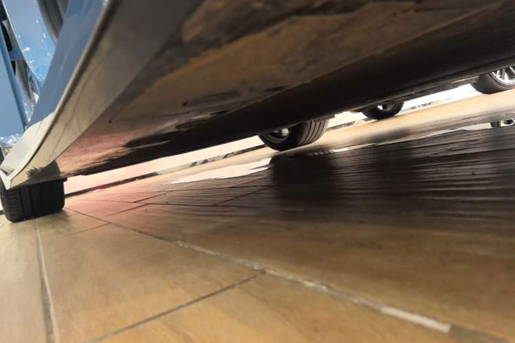 Used XPeng P7 2025 Model—702 Long Range Ultra Right Side Sill
