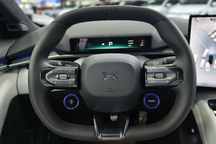 Used XPeng P7 2025 Model—702 Long Range Ultra Steering Wheel