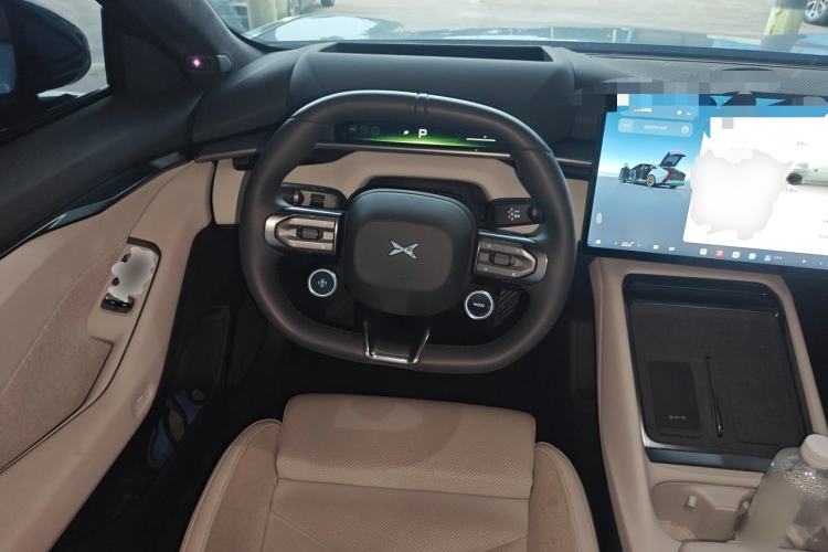 Used XPeng P7 2025 Model—702 Long Range Ultra Steering Wheel