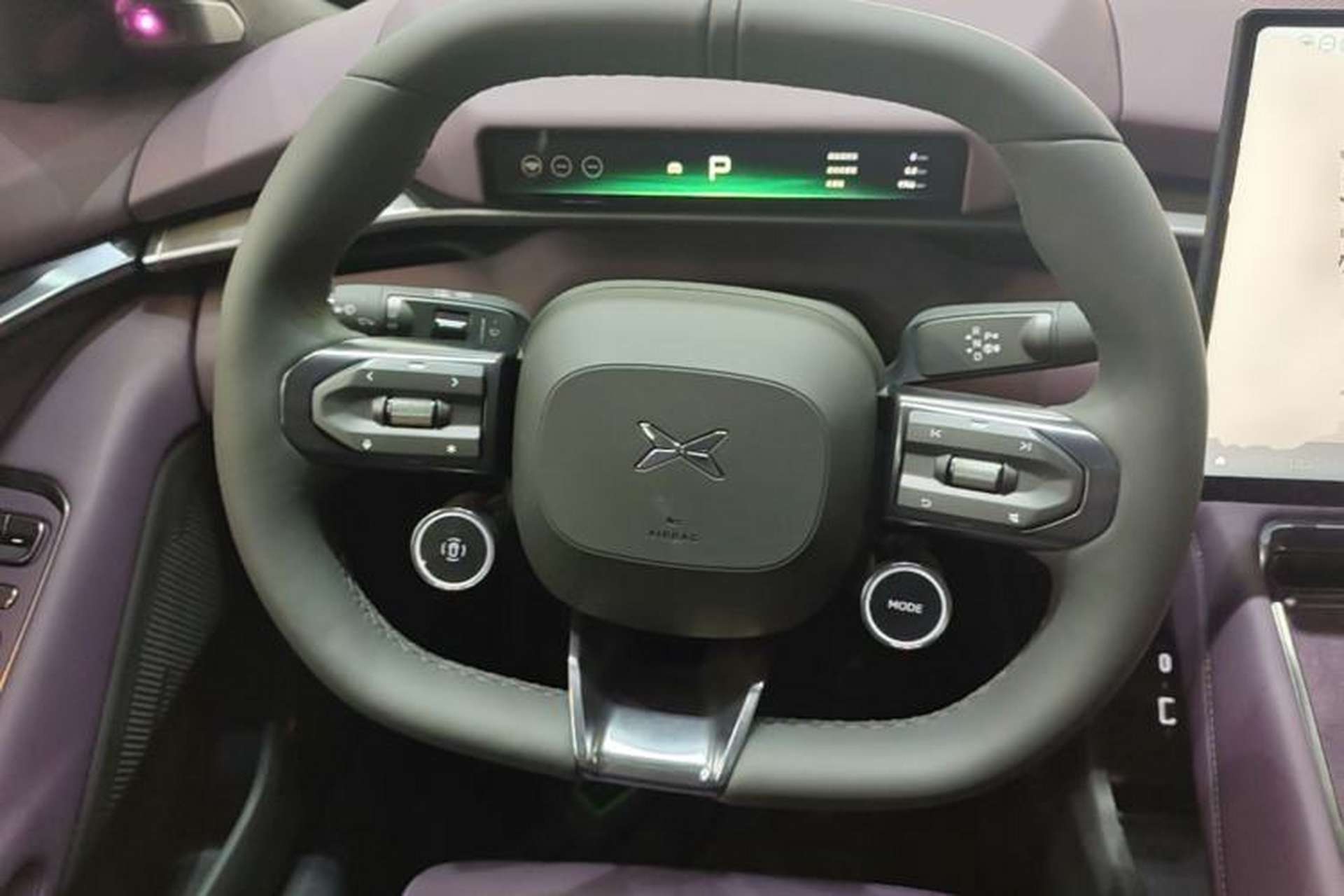 Used XPeng P7 2025 Model—702 Long Range Ultra Steering Wheel