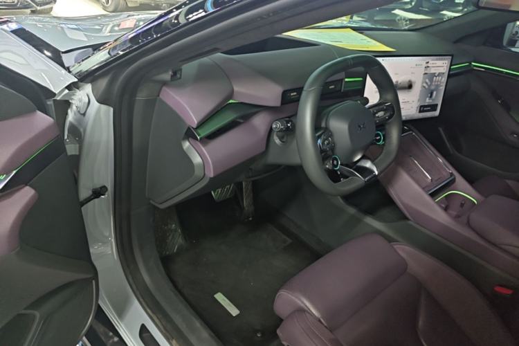 Used XPeng P7 2025 Model—702 Long Range Ultra Driver Seat