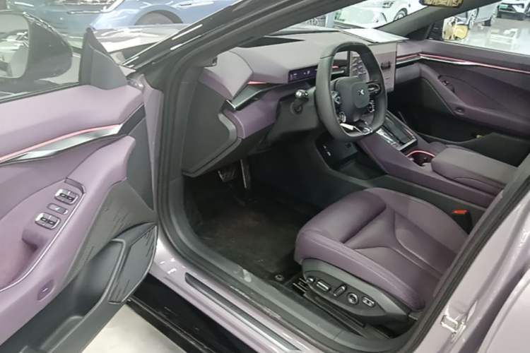 Used XPeng P7 2025 Model—702 Long Range Ultra Driver Seat