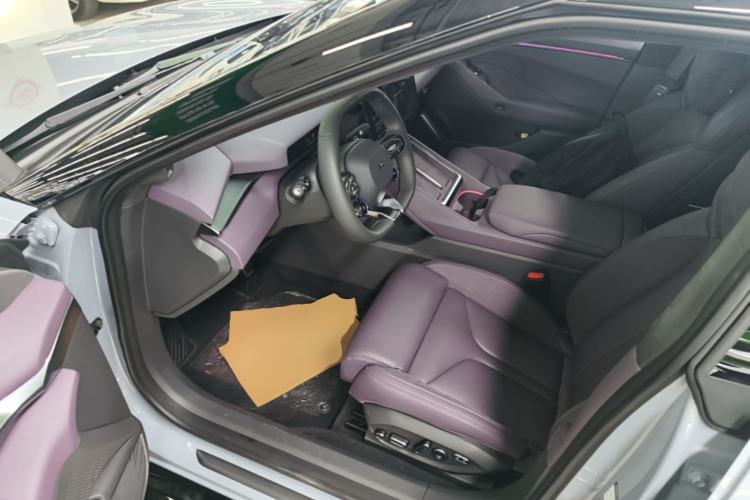 Used XPeng P7 2025 Model—702 Long Range Ultra Driver Seat