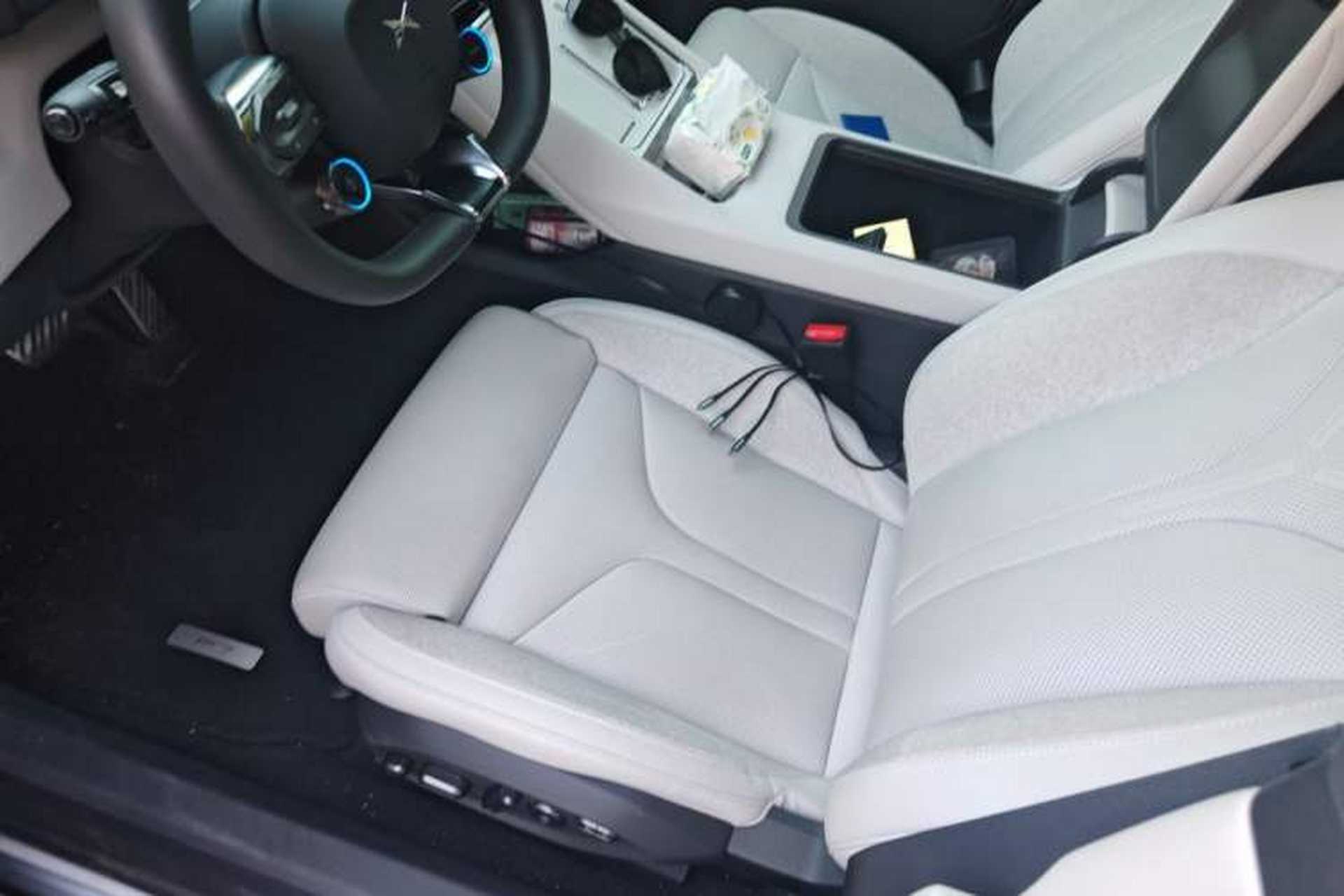 Used XPeng P7 2025 Model—702 Long Range Ultra Driver Seat