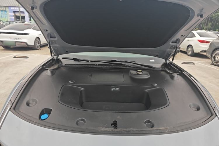 Used XPeng P7 2025 Model—750 All-Wheel-Drive High-Performance Ultra Engine Bay