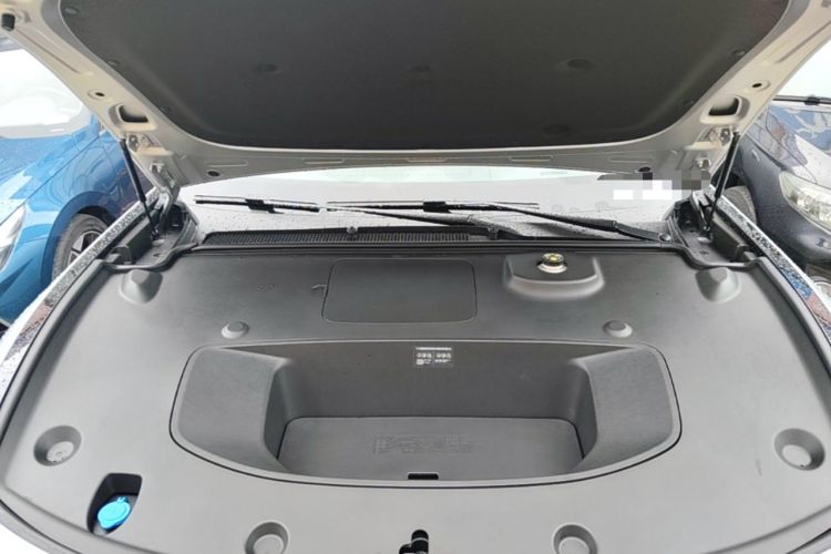 Used XPeng P7 2025 Model—702 Long Range Ultra Engine Bay