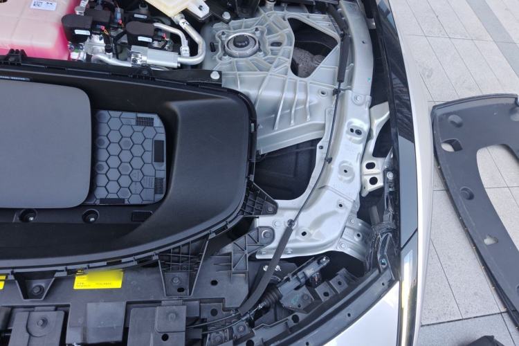 Used XPeng P7 2025 Model—702 Long Range Ultra Engine Bay Left