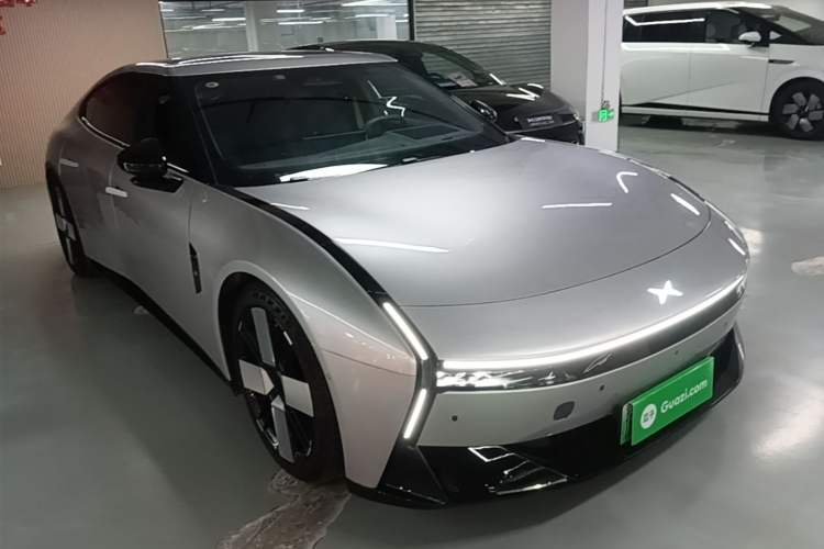 Used XPeng P7 2025 Model—750 All-Wheel-Drive High-Performance Ultra Exterior 1