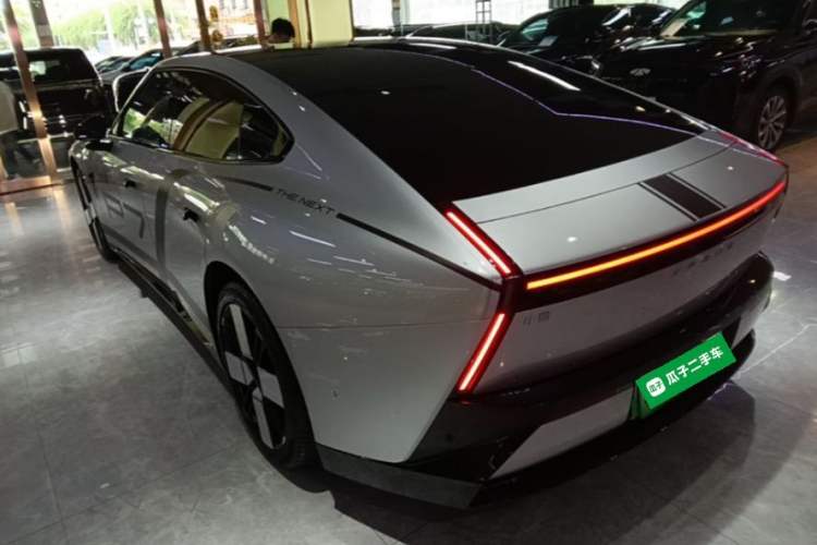 Used XPeng P7 2025 Model—750 All-Wheel-Drive High-Performance Ultra Exterior 2