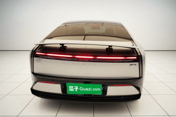 Used XPeng P7 2025 Model—750 All-Wheel-Drive High-Performance Ultra Exterior 4