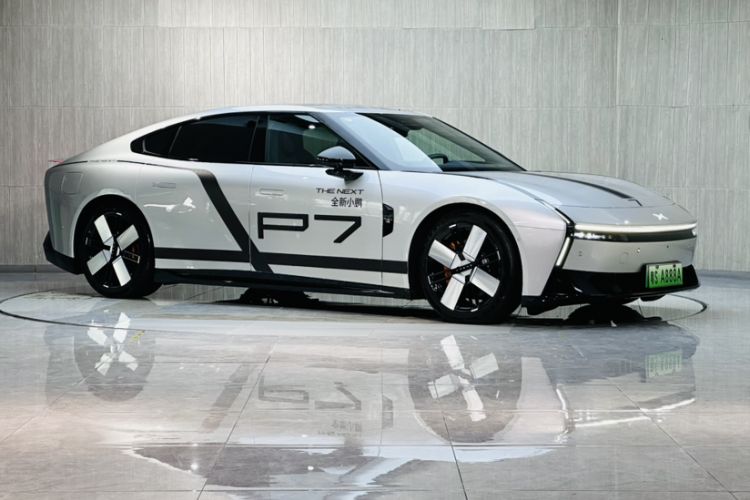 Used XPeng P7 2025 Model—750 All-Wheel-Drive High-Performance Ultra Exterior 7