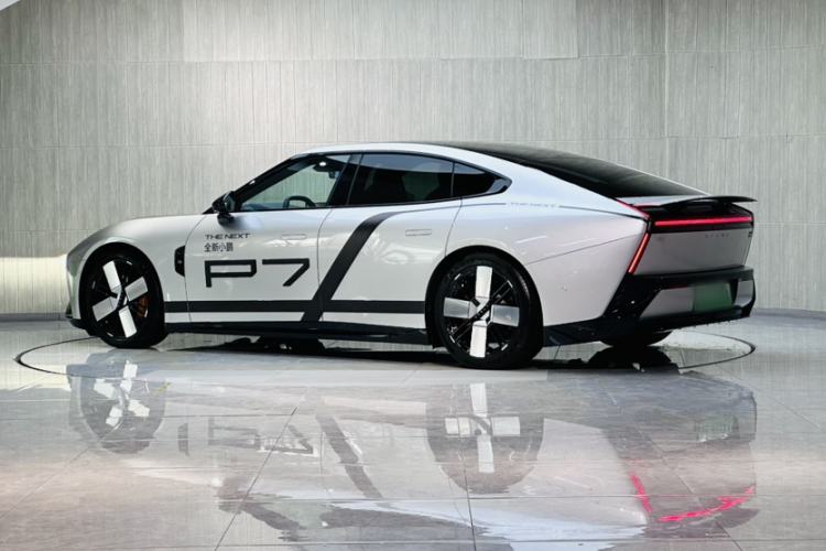 Used XPeng P7 2025 Model—750 All-Wheel-Drive High-Performance Ultra Exterior 8