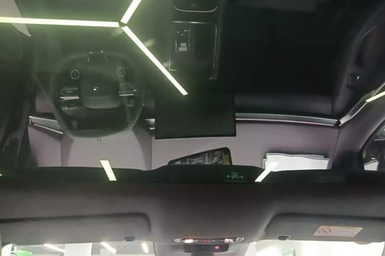Used XPeng P7 2025 Model—702 Long Range Ultra Headliner