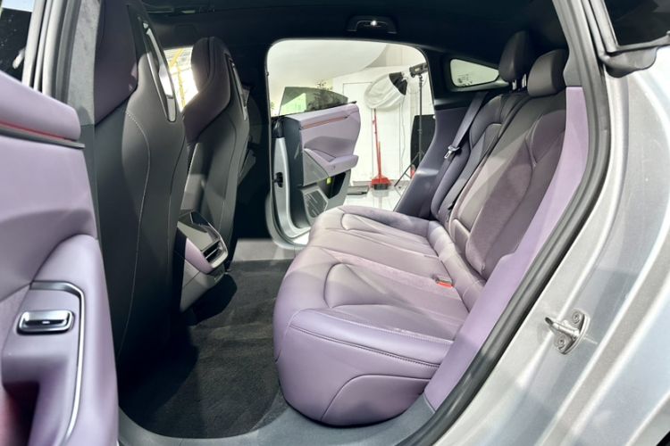 Used XPeng P7 2025 Model—750 All-Wheel-Drive High-Performance Ultra Interior 10