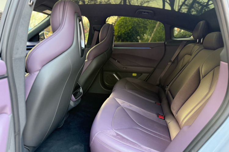 Used XPeng P7 2025 Model—702 Long Range Ultra Interior 2