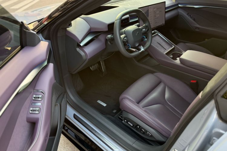Used XPeng P7 2025 Model—702 Long Range Ultra Interior 6