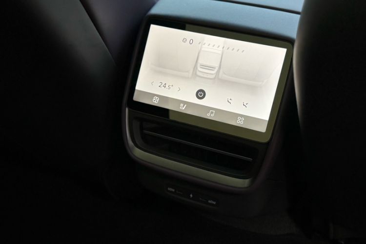 Used XPeng P7 2025 Model—702 Long Range Ultra Interior 8