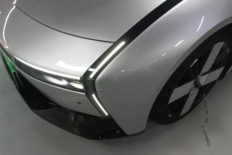 Used XPeng P7 2025 Model—750 All-Wheel-Drive High-Performance Ultra Left Front Headlight