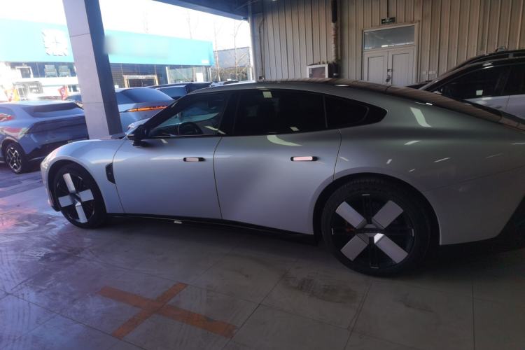 Used XPeng P7 2025 Model—750 All-Wheel-Drive High-Performance Ultra Left Side