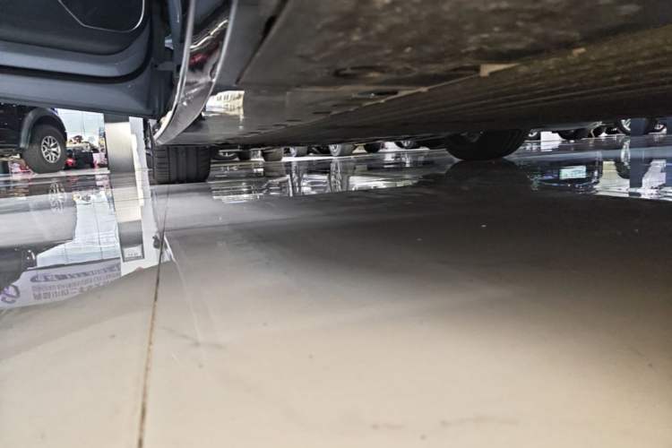 Used XPeng P7 2025 Model—702 Long Range Ultra Left Side Sill