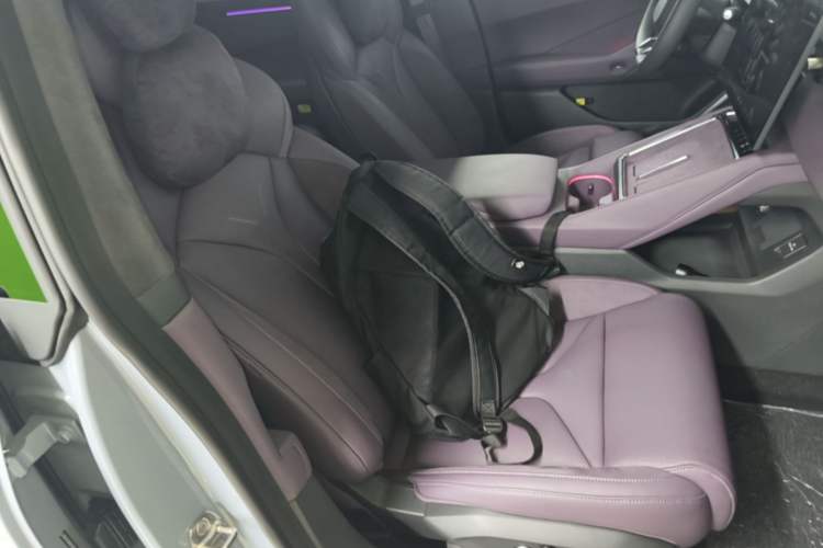 Used XPeng P7 2025 Model—702 Long Range Ultra Right Front Seat