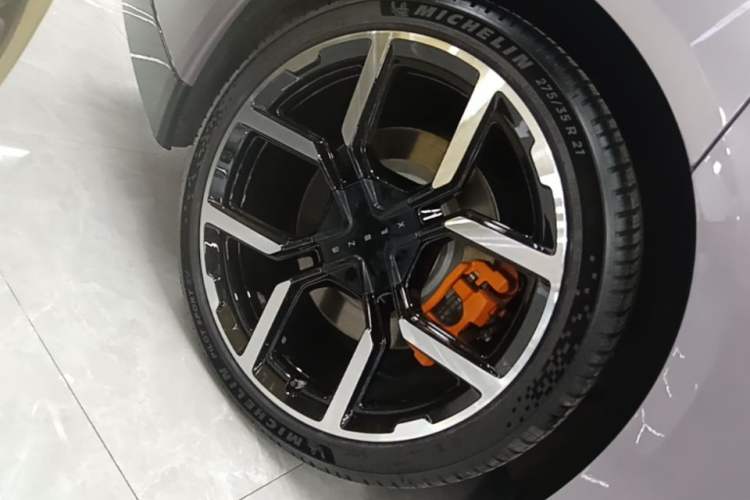 Used XPeng P7 2025 Model—702 Long Range Ultra Right Rear Wheel Hub