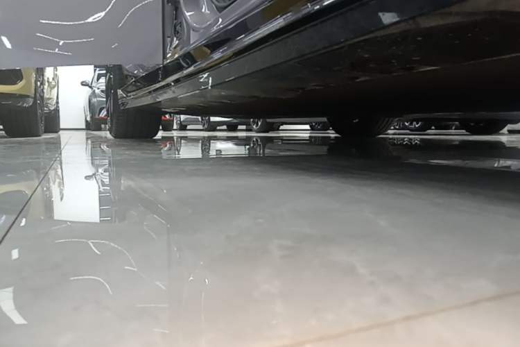 Used XPeng P7 2025 Model—702 Long Range Ultra Right Side Sill