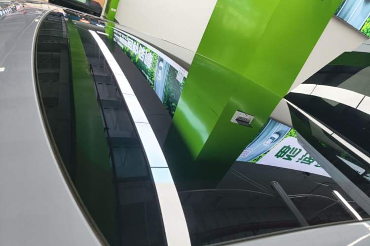 Used XPeng P7 2025 Model—702 Long Range Ultra Roof