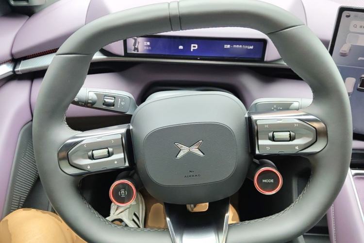 Used XPeng P7 2025 Model—702 Long Range Ultra Steering Wheel