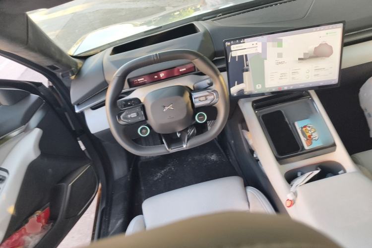 Used XPeng P7 2025 Model—702 Long Range Ultra Steering Wheel
