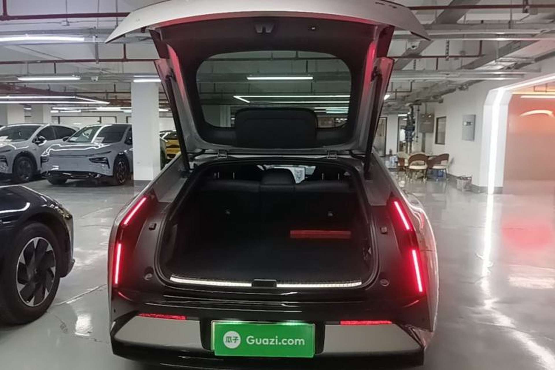 Used XPeng P7 2025 Model—750 All-Wheel-Drive High-Performance Ultra Trunk