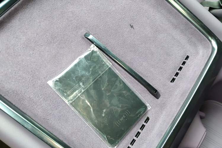 Used XPeng P7 2025 Model—702 Long Range Ultra Vehicle Key