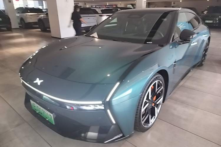 Used XPeng P7 2025 Model—750 All-Wheel-Drive High-Performance Ultra Guazi used car, China used car export, Used car for sale, Used cars, Cheapest cars for sale