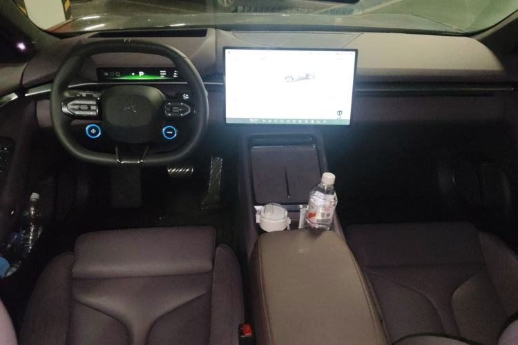 Used XPeng P7 2025 Model—702 Long Range Ultra Center Console