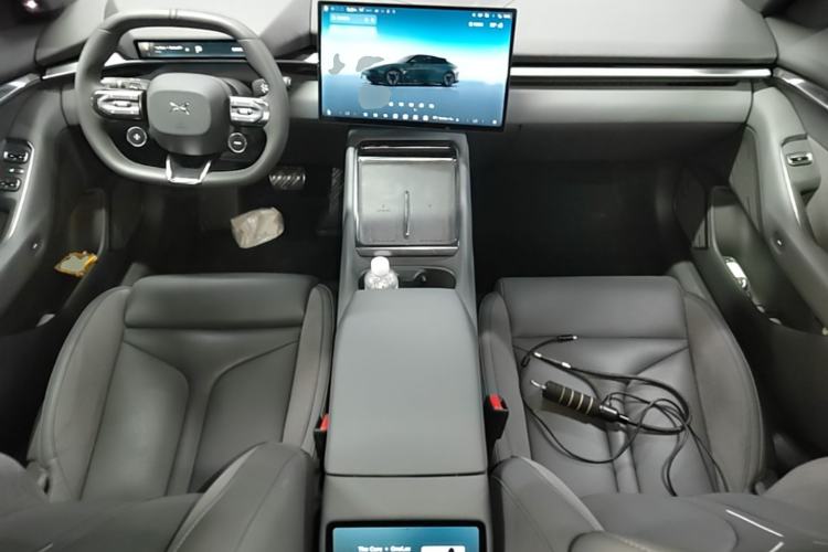 Used XPeng P7 2025 Model—702 Long Range Ultra Center Console