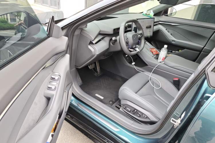Used XPeng P7 2025 Model—702 Long Range Ultra Driver Seat