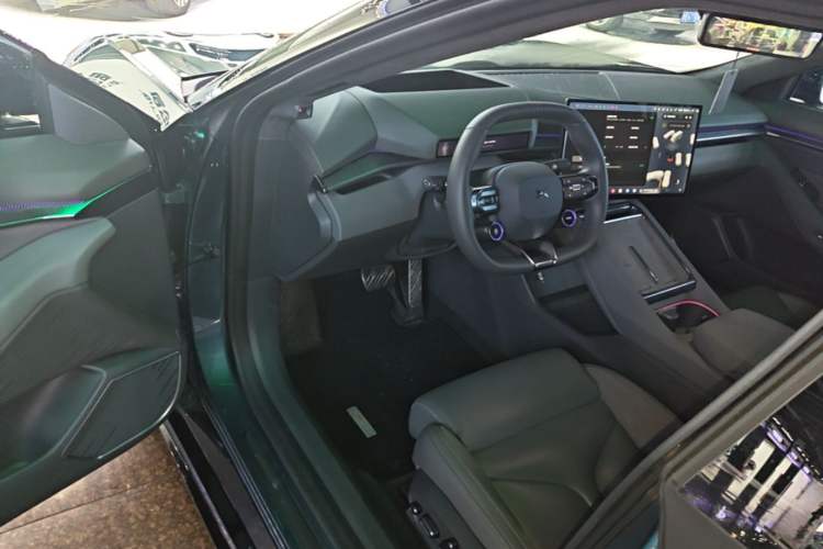 Used XPeng P7 2025 Model—702 Long Range Ultra Driver Seat