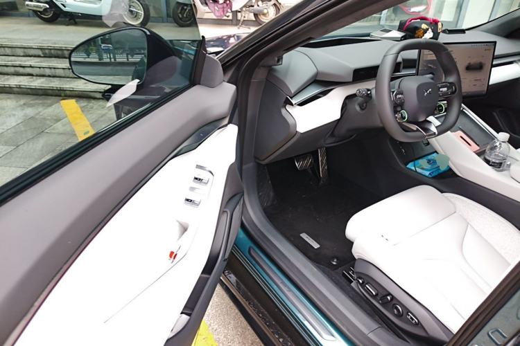 Used XPeng P7 2025 Model—820 Ultra Long Range Ultra Driver Seat