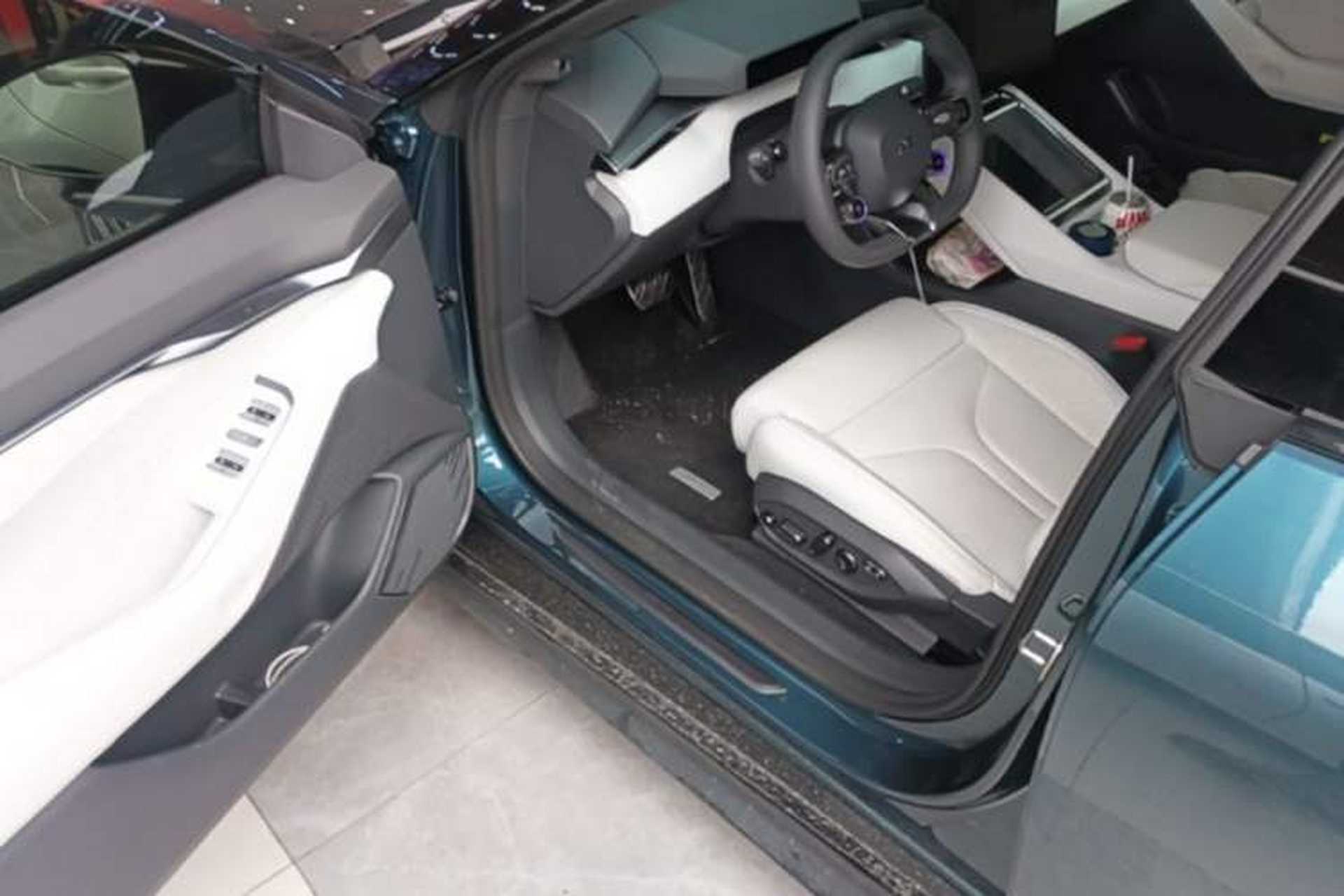 Used XPeng P7 2025 Model—750 All-Wheel-Drive High-Performance Ultra Driver Seat