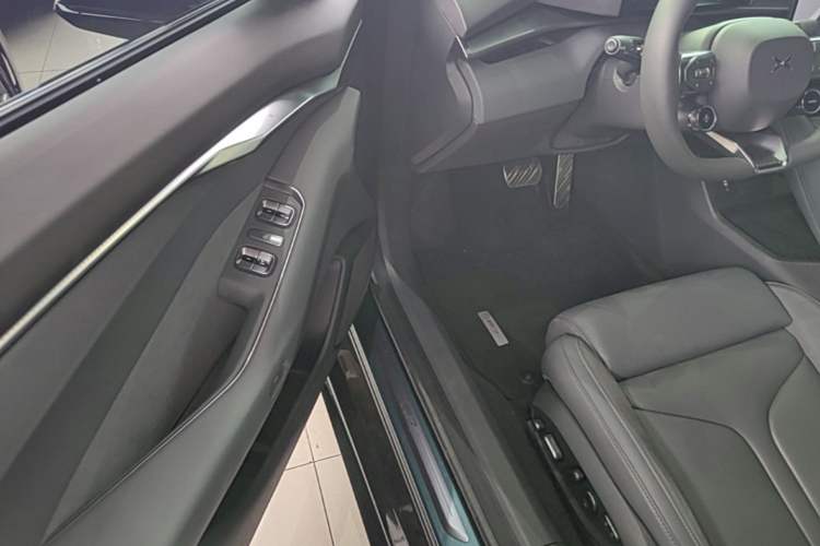 Used XPeng P7 2025 Model—820 Ultra Long Range Ultra Driver Seat