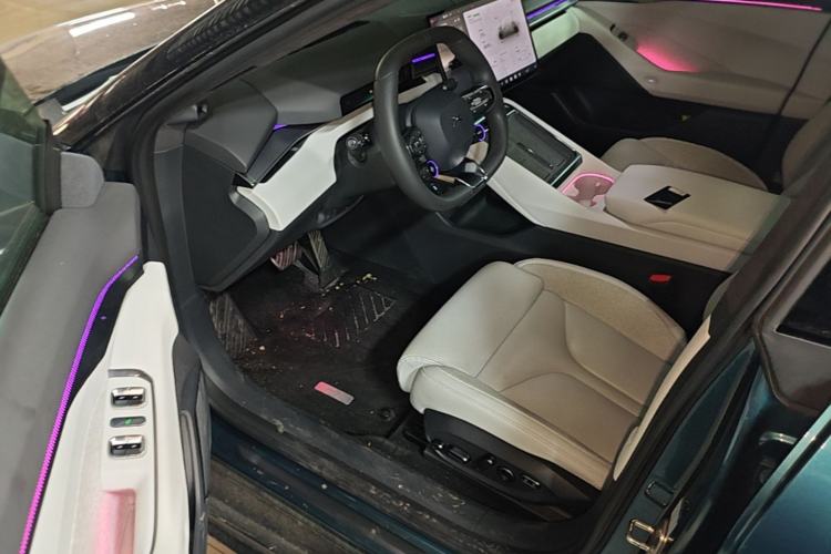 Used XPeng P7 2025 Model—702 Long Range Ultra Driver Seat