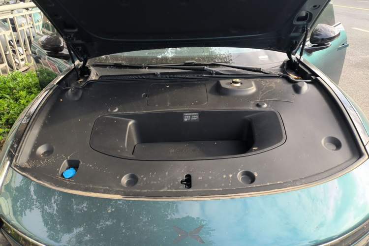 Used XPeng P7 2025 Model—702 Long Range Ultra Engine Bay