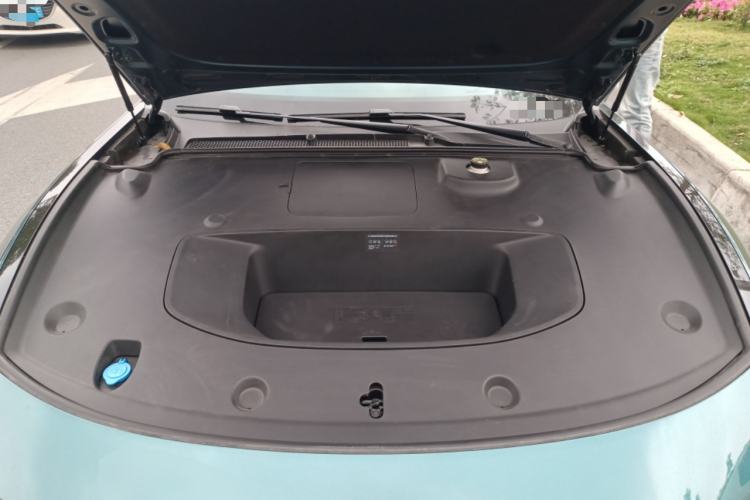 Used XPeng P7 2025 Model—820 Ultra Long Range Ultra Engine Bay