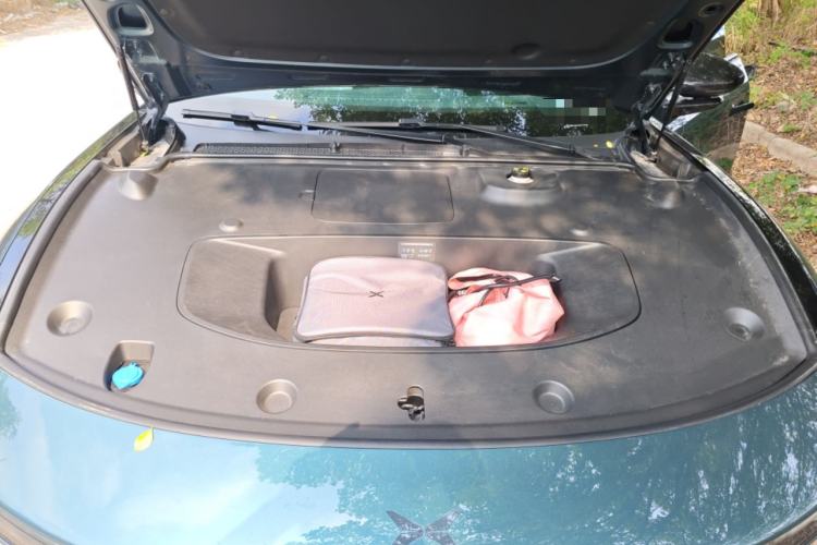 Used XPeng P7 2025 Model—750 All-Wheel-Drive High-Performance Ultra Engine Bay