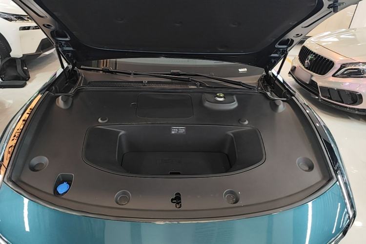 Used XPeng P7 2025 Model—702 Long Range Ultra Engine Bay