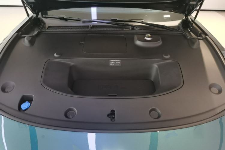 Used XPeng P7 2025 Model—820 Ultra Long Range Ultra Engine Bay