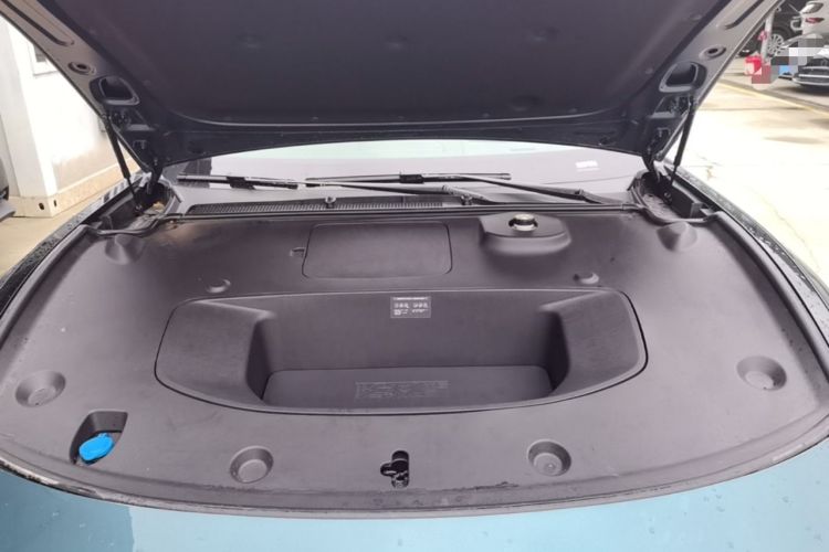 Used XPeng P7 2025 Model—702 Long Range Ultra Engine Bay