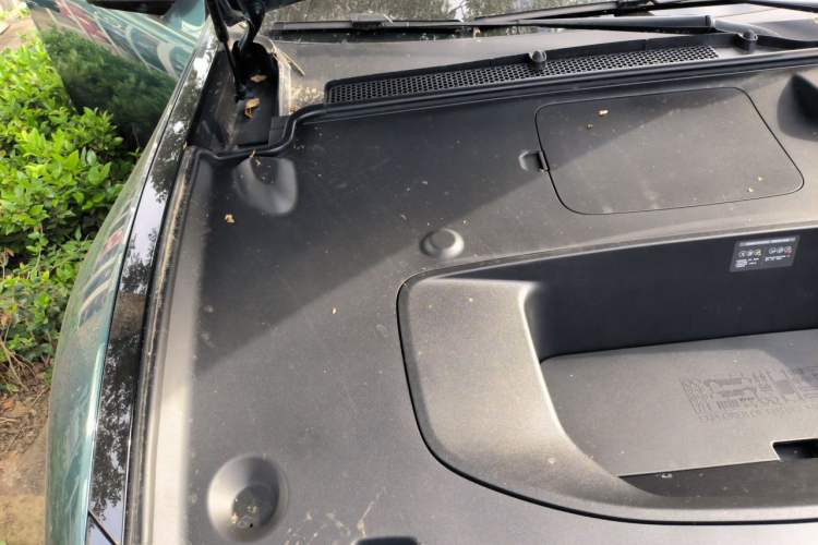 Used XPeng P7 2025 Model—702 Long Range Ultra Engine Bay Right